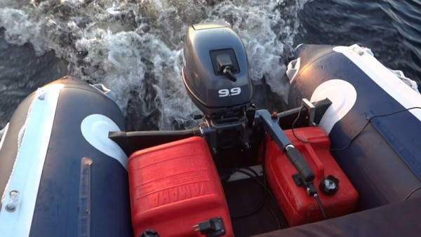 4. а за румпелем никого).jpg